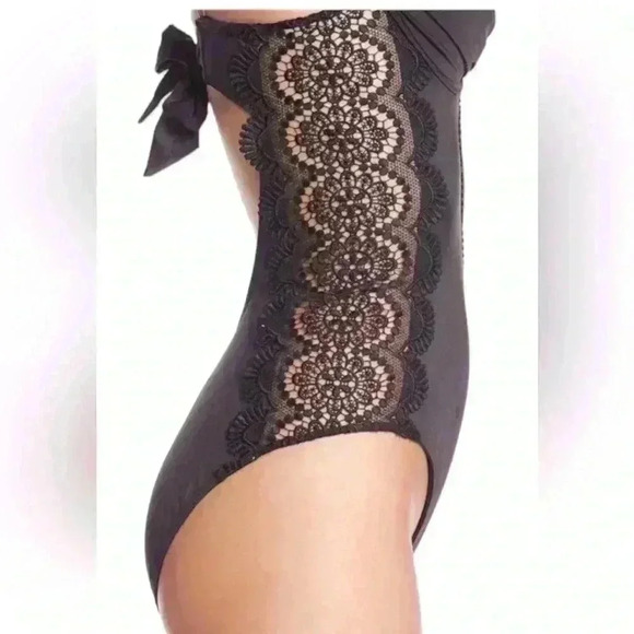 A. CHE Lace Black One Piece Swimsuit Women’s Size 6 - Picture 3 of 8